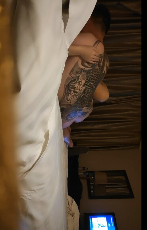 商K新手探花诱拐小少妇酒店开房，口交达人猛烈进攻蜜穴激情四射