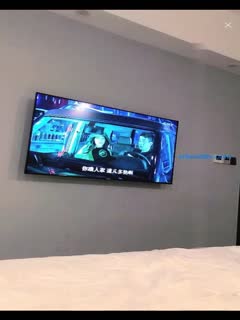 健美肌肉姐妹花激情互磨，汗湿胴体高潮迭起